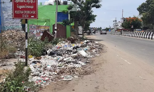 குவிந்து கிடக்கும் குப்பைகள் குவிந்து கிடக்கும் குப்பைகள்