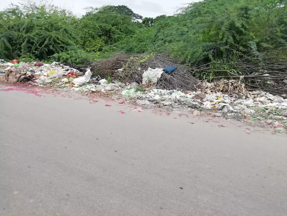 குவிந்து கிடக்கும் குப்பை