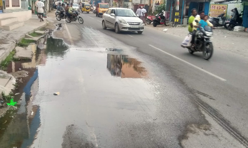 சாலையில் கழிவுநீர்