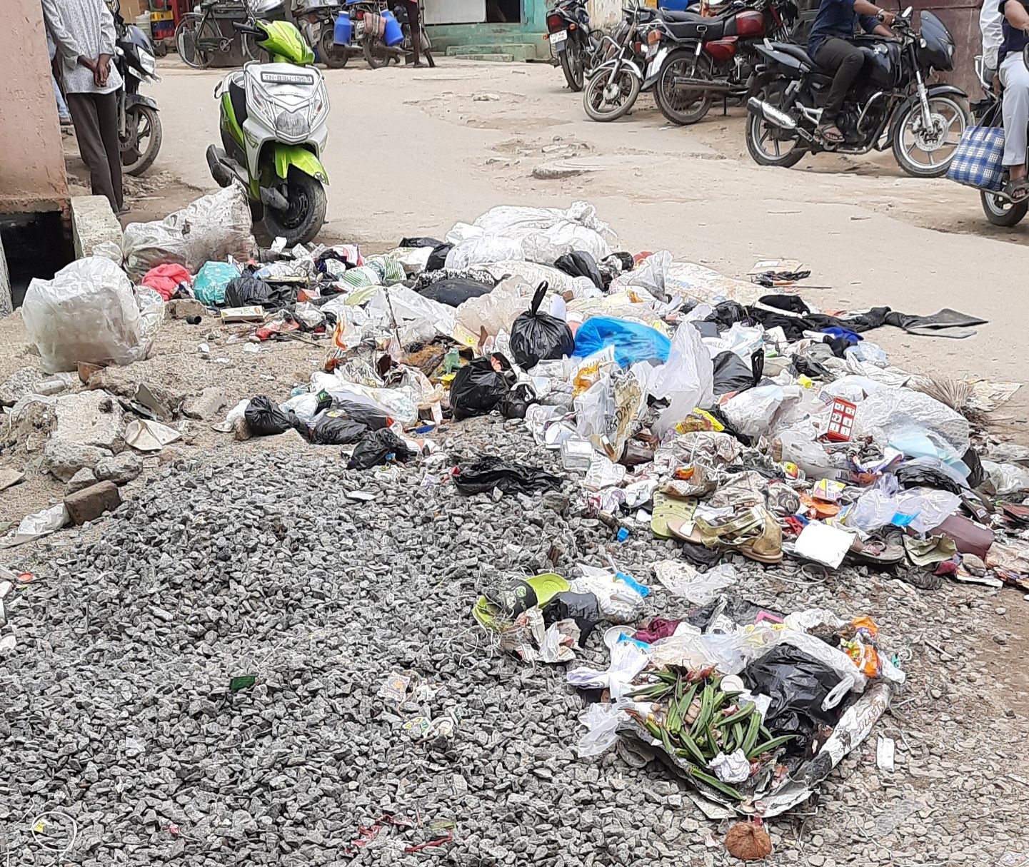 குப்பைகளால் சுகாதார சீர்கேடு