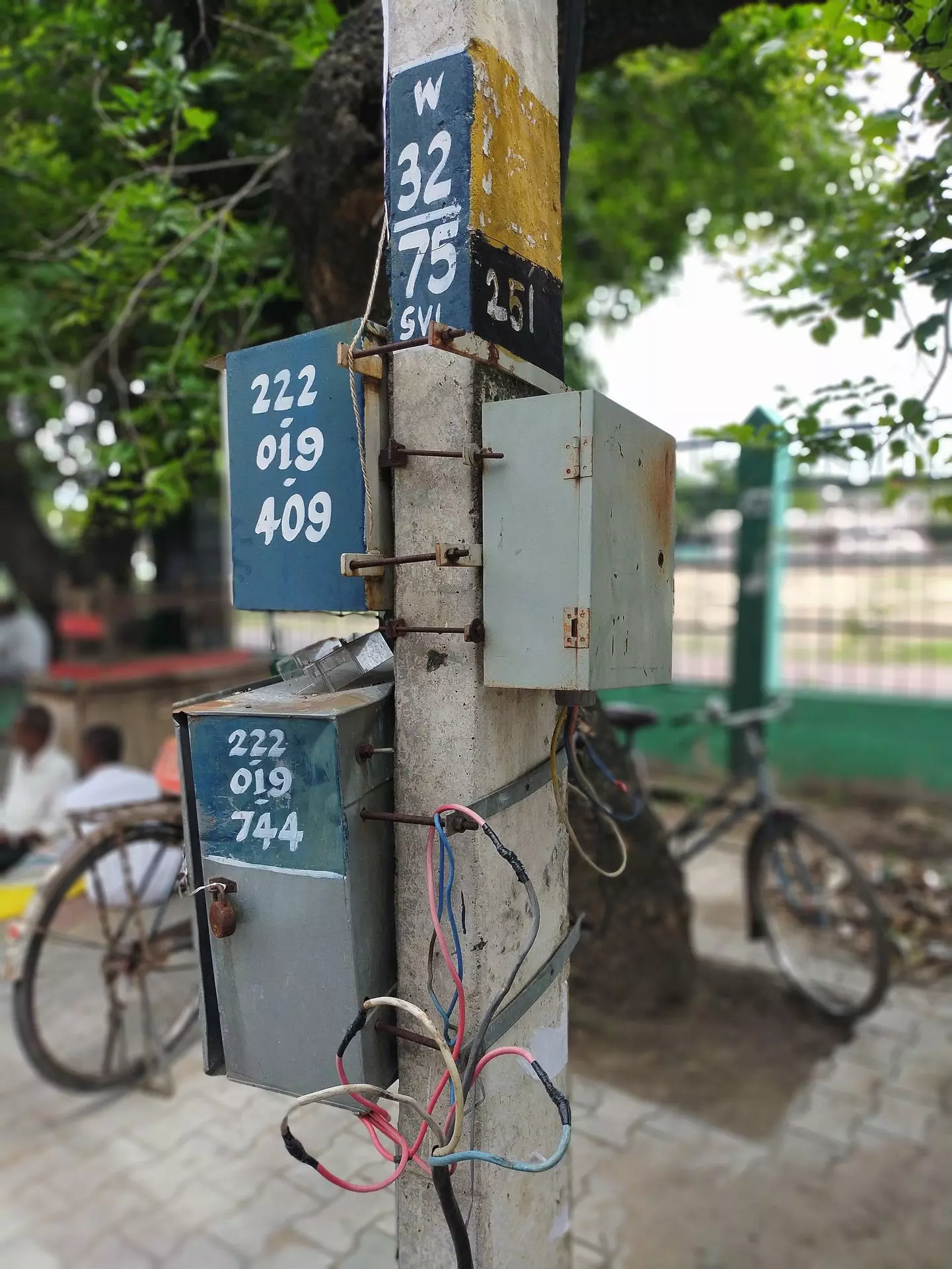 மின்வயர்களால் ஆபத்து