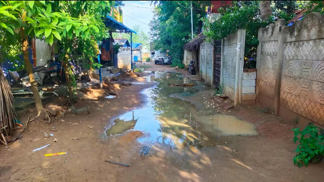 சாலை வசதி வேண்டும்