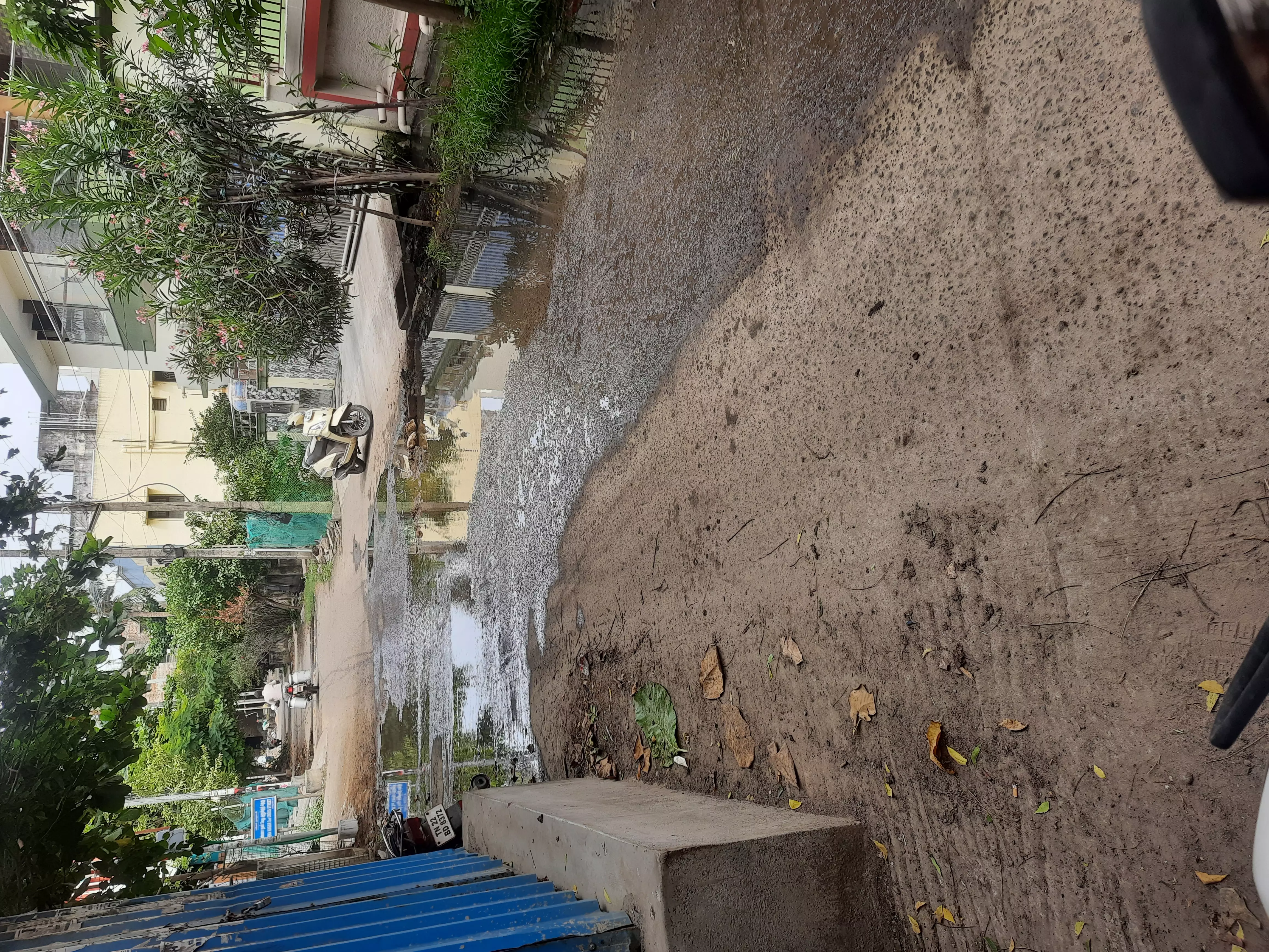 கழிவு நீர் கால்வாய் சரி செய்யப்படுமா? கழிவு நீர் கால்வாய் சரி செய்யப்படுமா?