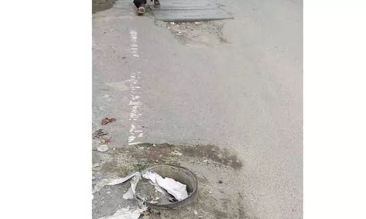 பொதுமக்களை பதம் பார்க்கும் குழாய் வால்வு