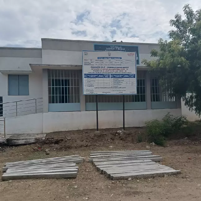 பயன்பாட்டிற்கு வராத சேவை மையம்