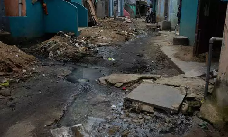 கால்வாயை சீரமைக்க வேண்டும்