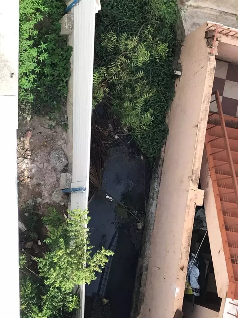 தூர்ந்துபோகும் கழிவுநீர் வாய்க்கால்