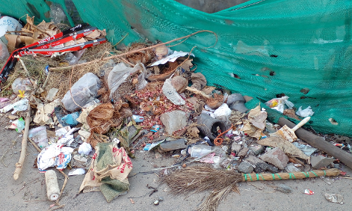 குவிந்துள்ள குப்பைகள் குவிந்துள்ள குப்பைகள்