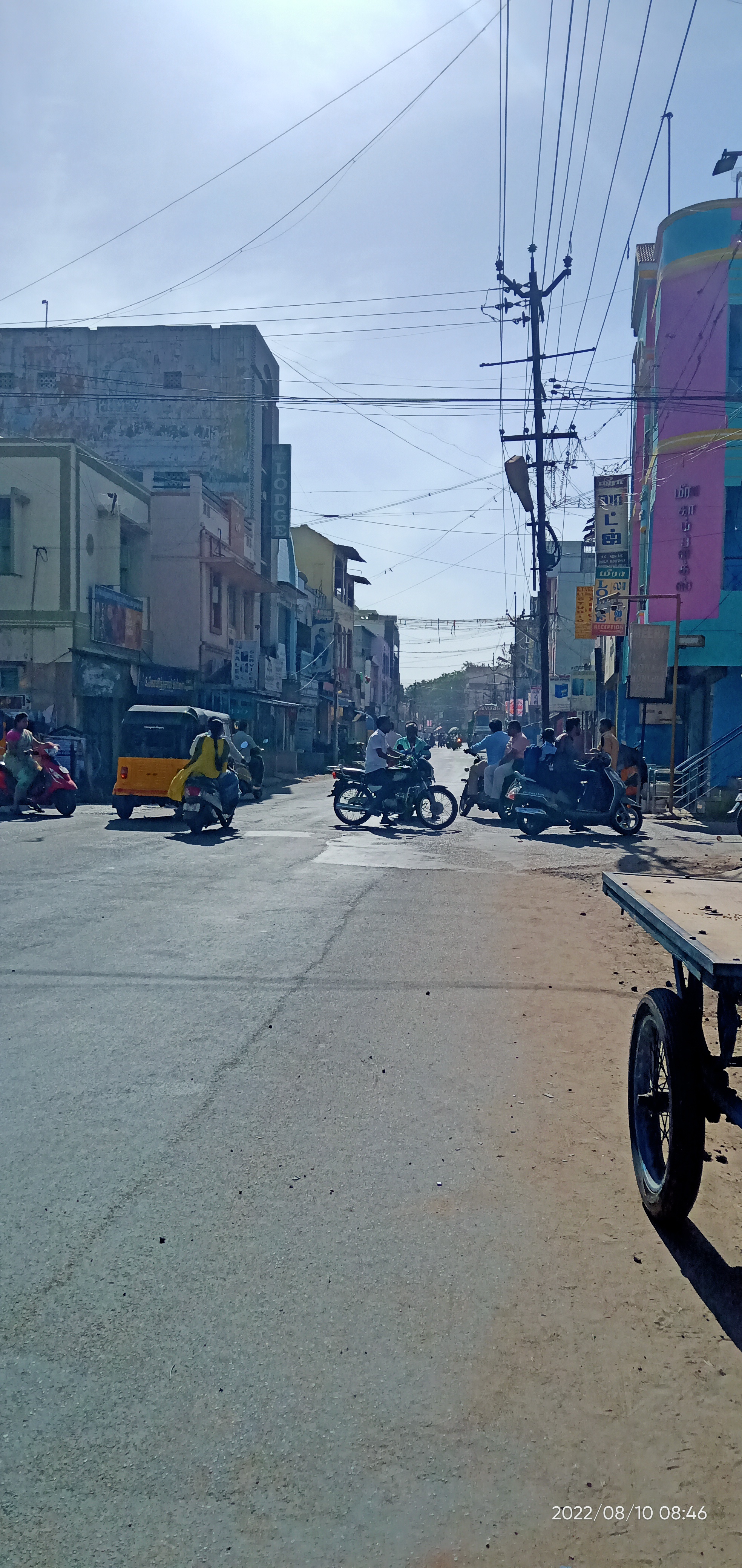 வேகத்தடை வேண்டும்