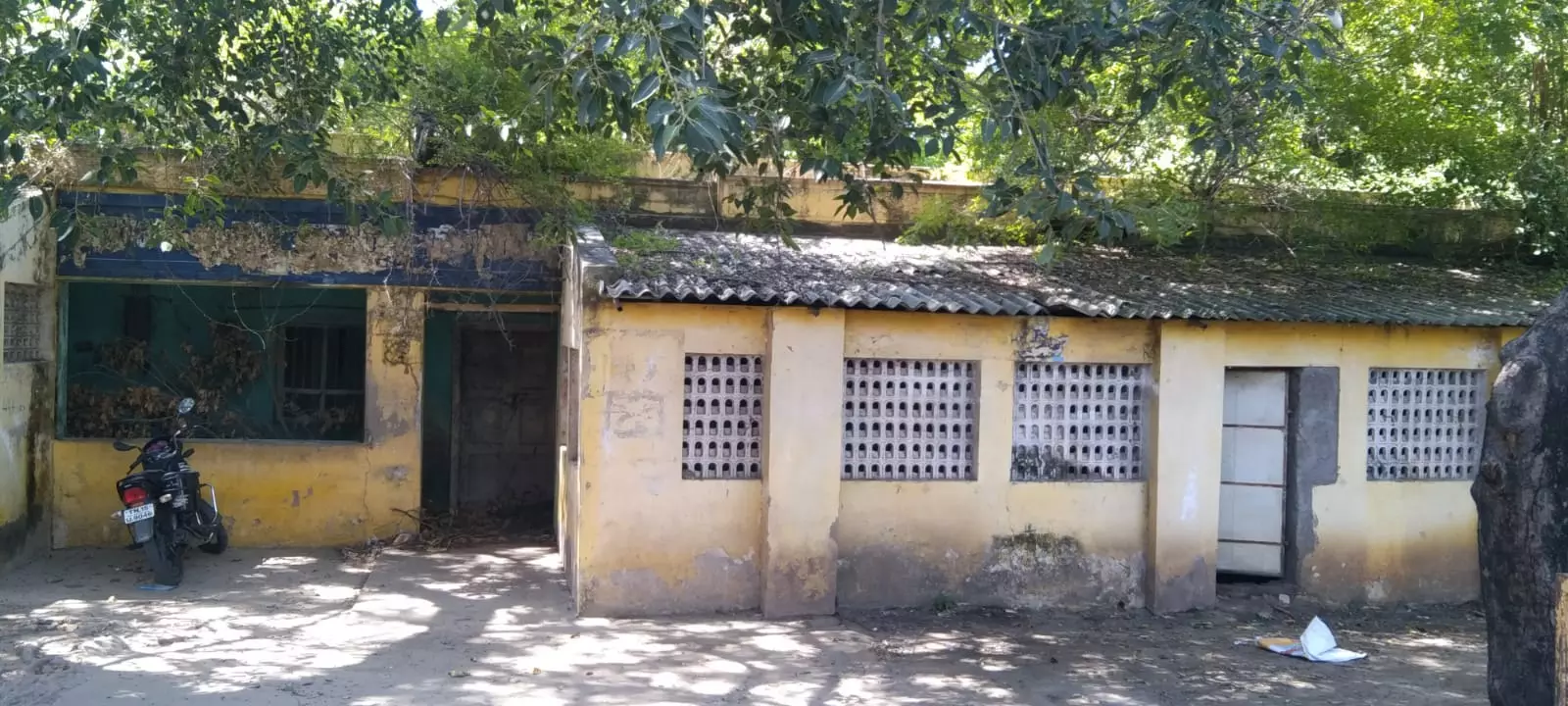 பாழடைந்த கட்டிடம் அகற்றப்படுமா?