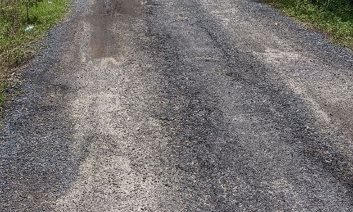 சாலையை சீரமைப்பார்களா?