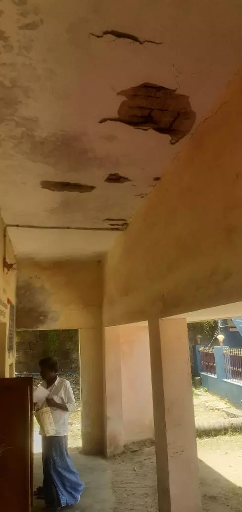 சேதமான கட்டிடம்