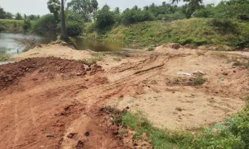 மணல் கடத்தலை தடுக்க வேண்டும்