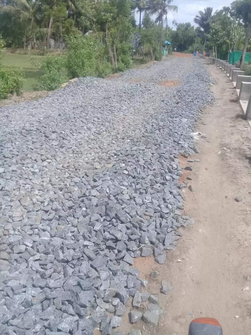 சாலை பணி விரைவுபடுத்தப்படுமா?