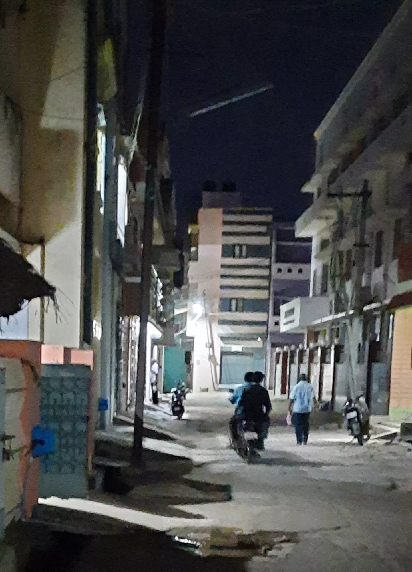 மின்விளக்கு எரியவில்லை மின்விளக்கு எரியவில்லை