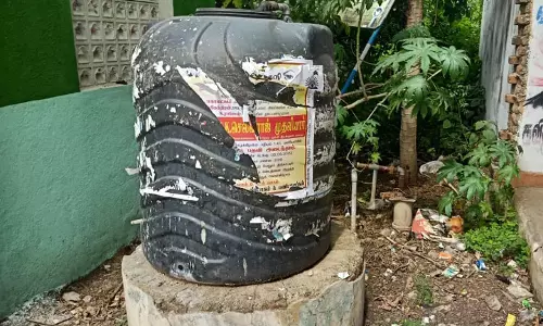 குடிநீர் தொட்டியை சீரமைப்பார்களா?