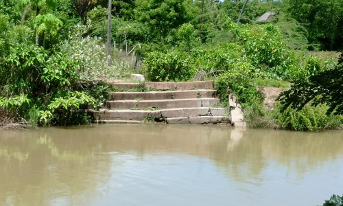 பயன்படுத்த முடியாத படித்துறை