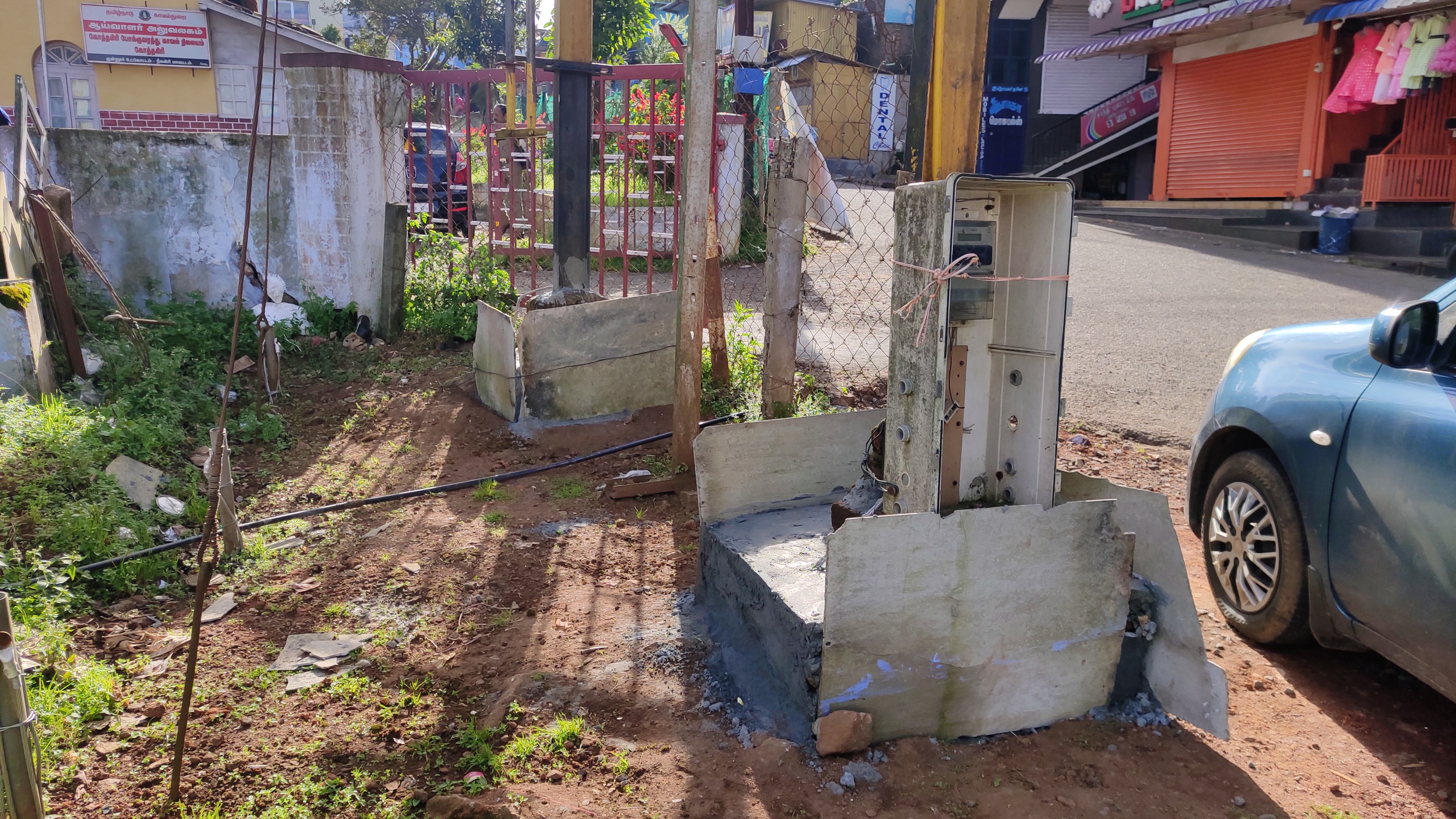 மின் விபத்து ஏற்படும் அபாயம்