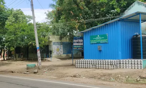 காட்சிப்பொருளான குடிநீர் நிலையம் காட்சிப்பொருளான குடிநீர் நிலையம்