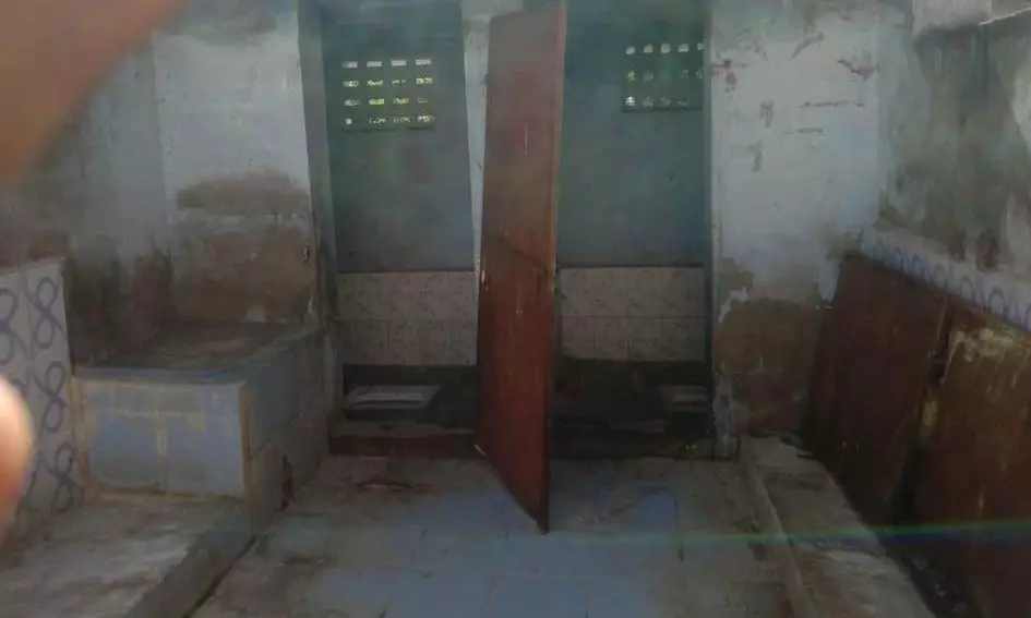 அடிப்படை வசதி வேண்டும்