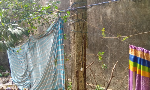 ஆபத்தான மின் கம்பம் ஆபத்தான மின் கம்பம்