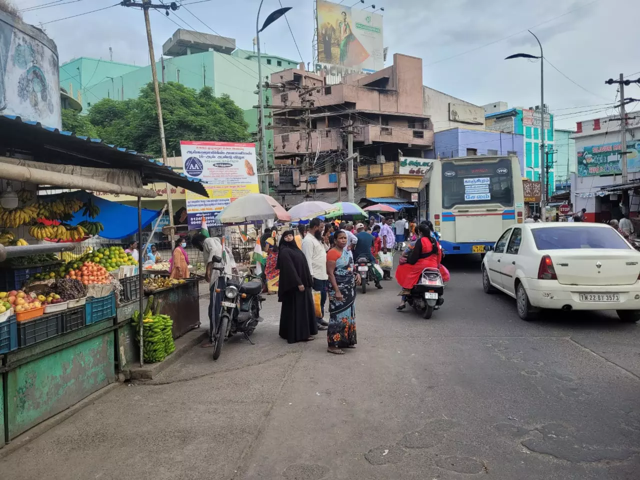 நிழற்குடை வேண்டும்