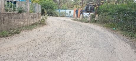 சேதமடைந்த சாலை