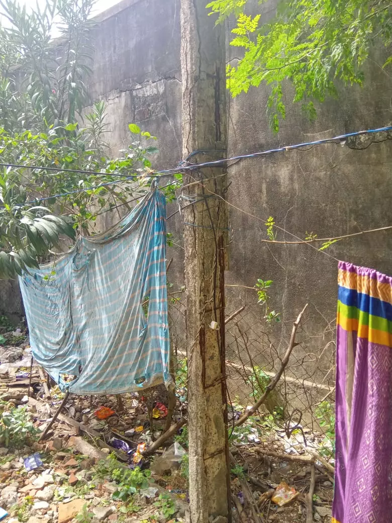 ஆபத்தான மின் கம்பம் ஆபத்தான மின் கம்பம்