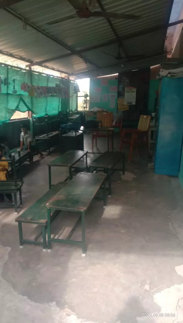 பள்ளிக்கட்டிடம் சீரமைக்கப்படுமா?