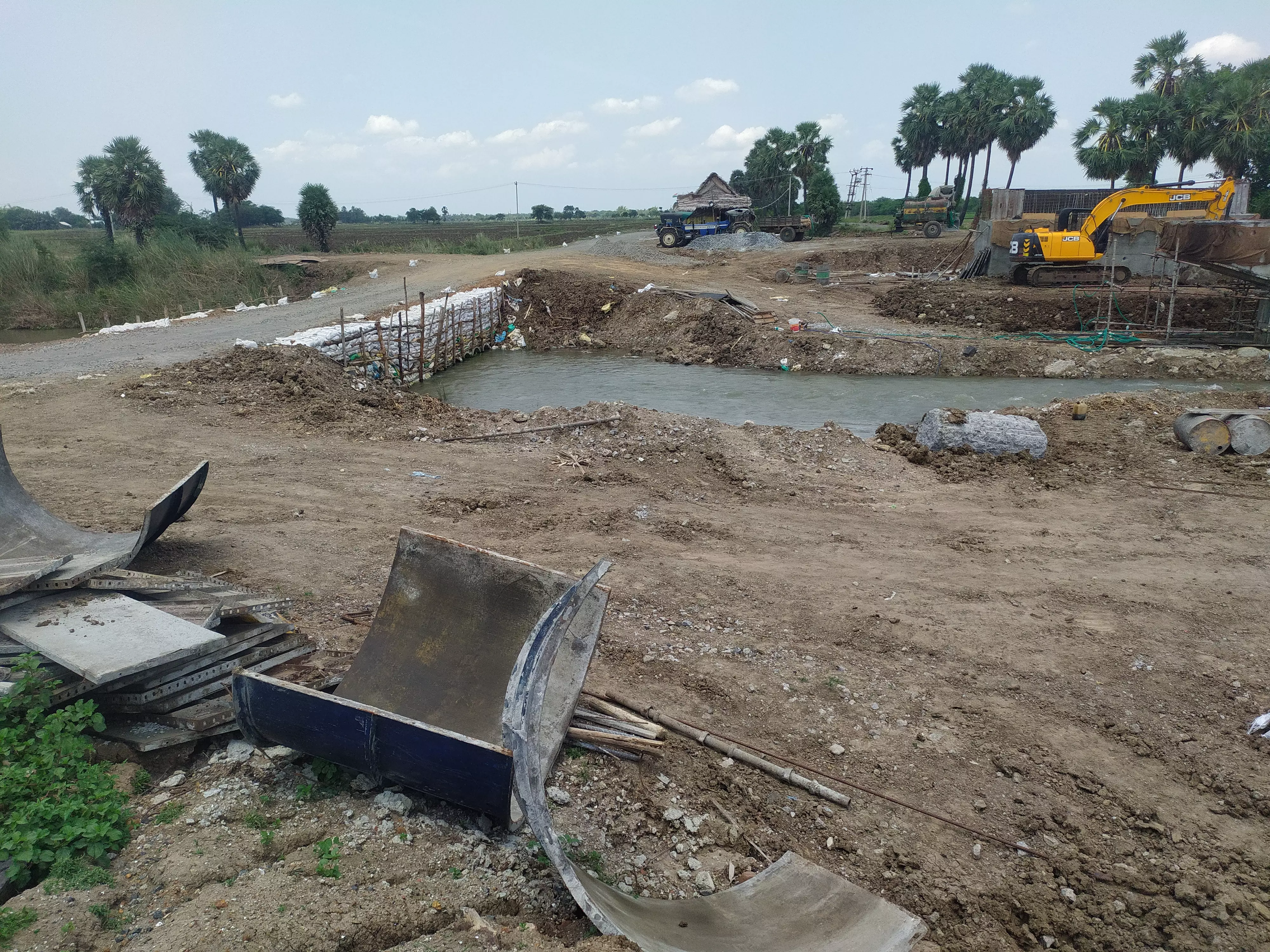 ஆமை வேகத்தில் நடைபெறும் சாலை பணி