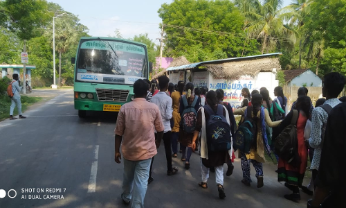 கூடுதல் பஸ்கள் வேண்டும்