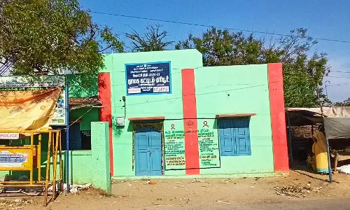 பூட்டியே கிடக்கும் நூலகம் பூட்டியே கிடக்கும் நூலகம்