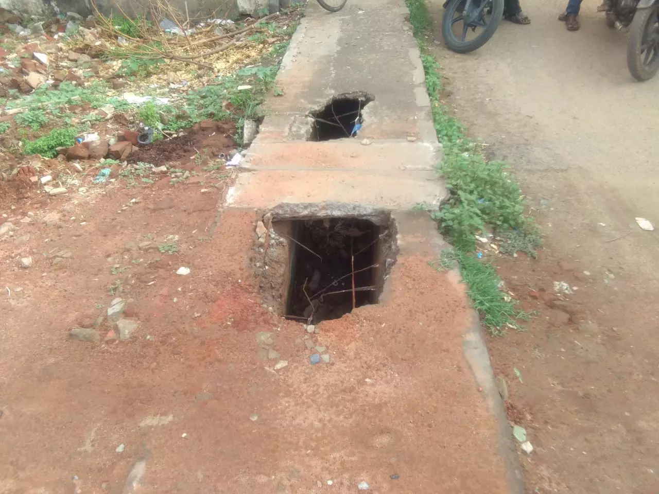 பள்ளம் மூடப்படுமா?