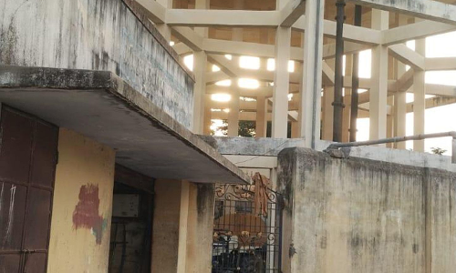 வீணாக செல்லும் தண்ணீர் வீணாக செல்லும் தண்ணீர்