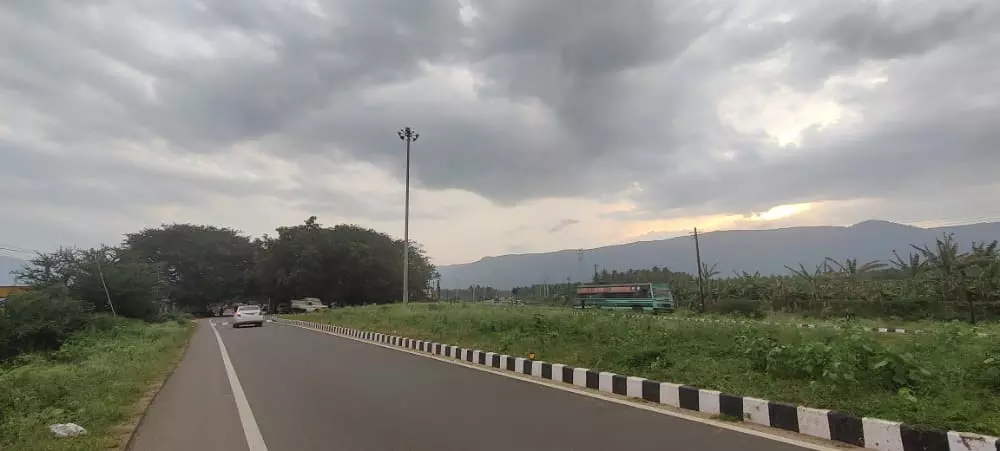 உயர்கோபுர மின்விளக்கு எரியுமா?