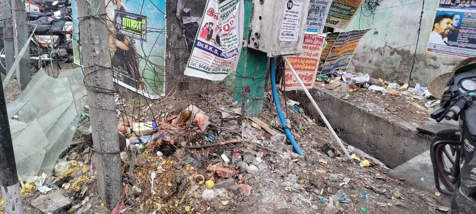 குவிந்து கிடக்கும் குப்பைகள்