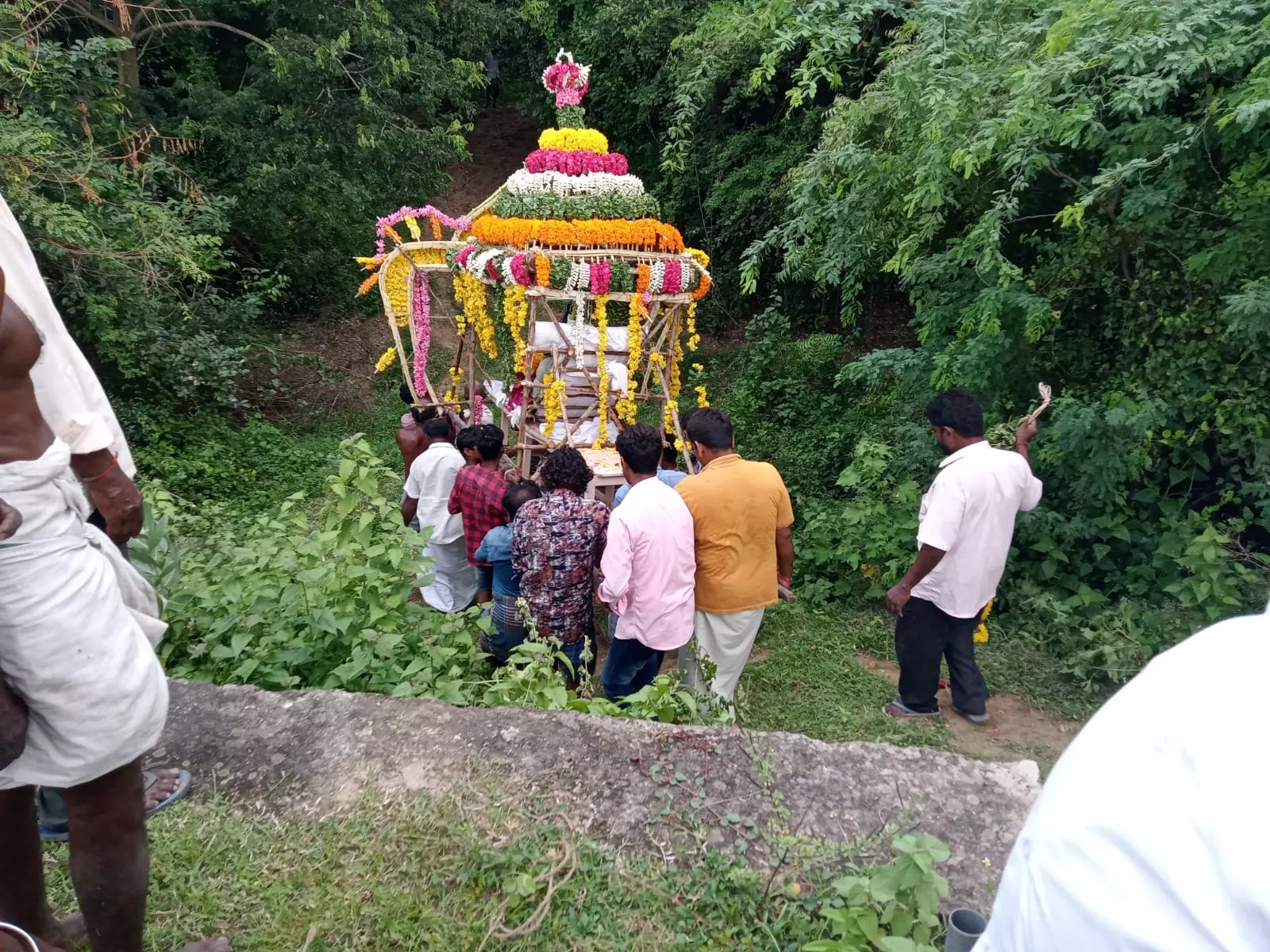 நிம்மதி இல்லாத இறுதி பயணம்