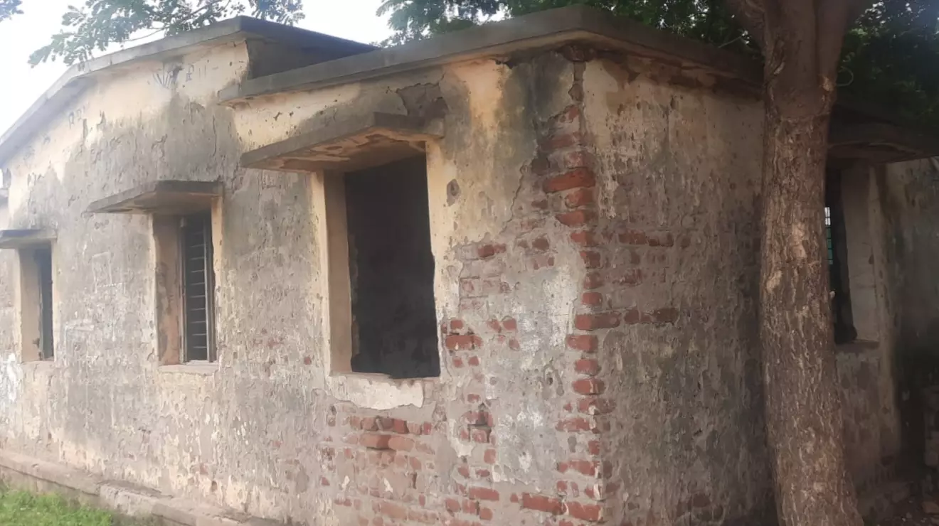 ஆபத்தான கட்டிடம்