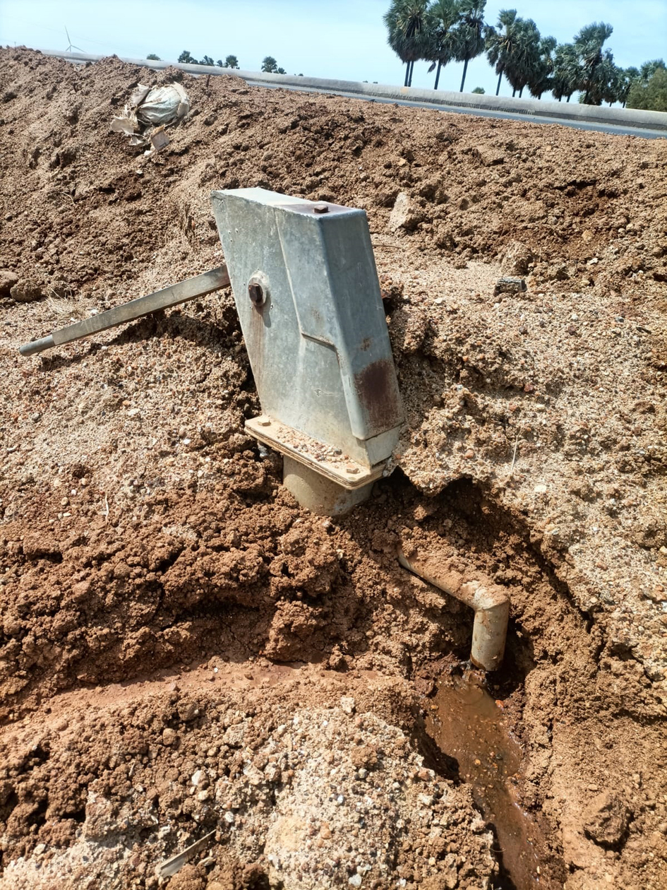 மண்ணில் புதையும் அடிபம்பு மண்ணில் புதையும் அடிபம்பு