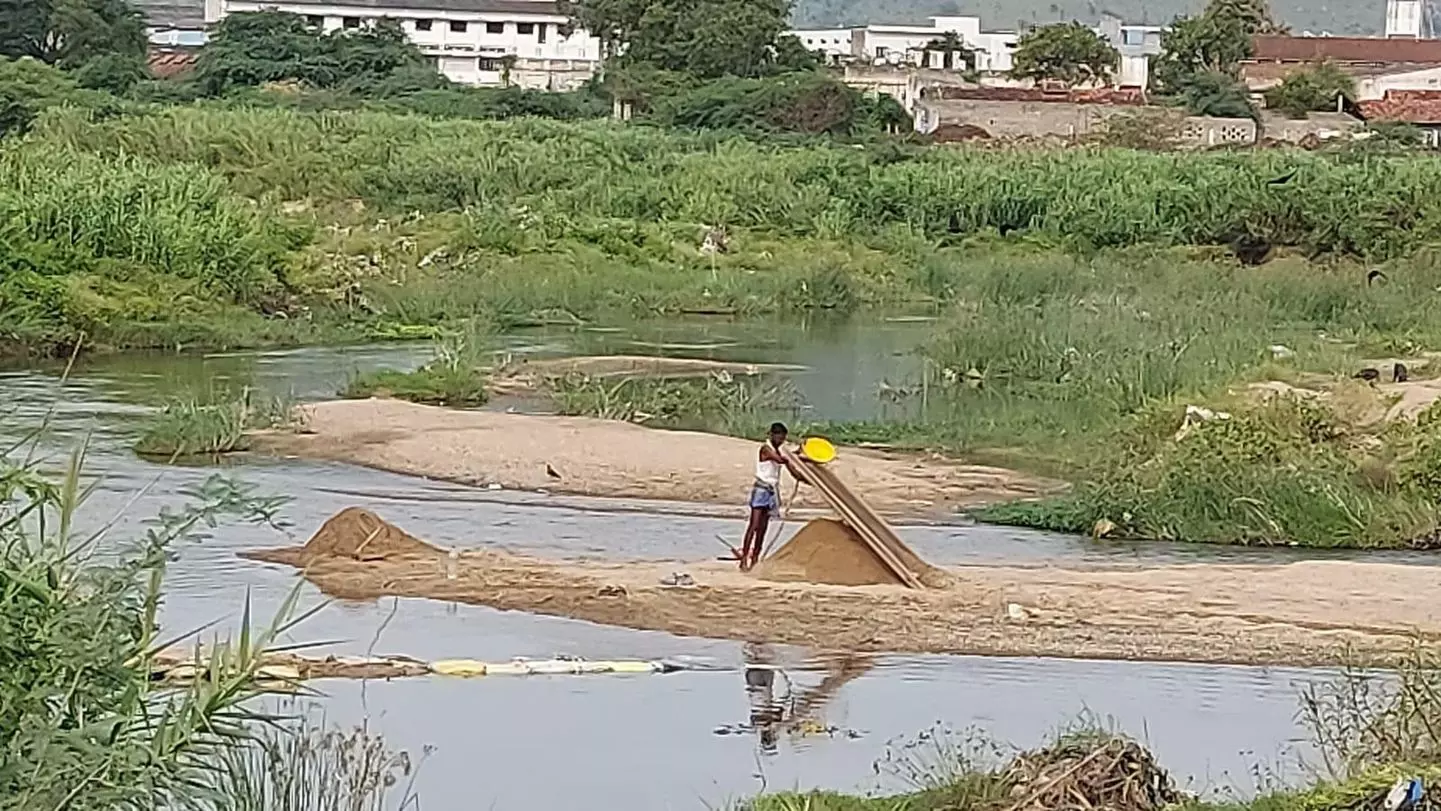 மணல் ெகாள்ைள