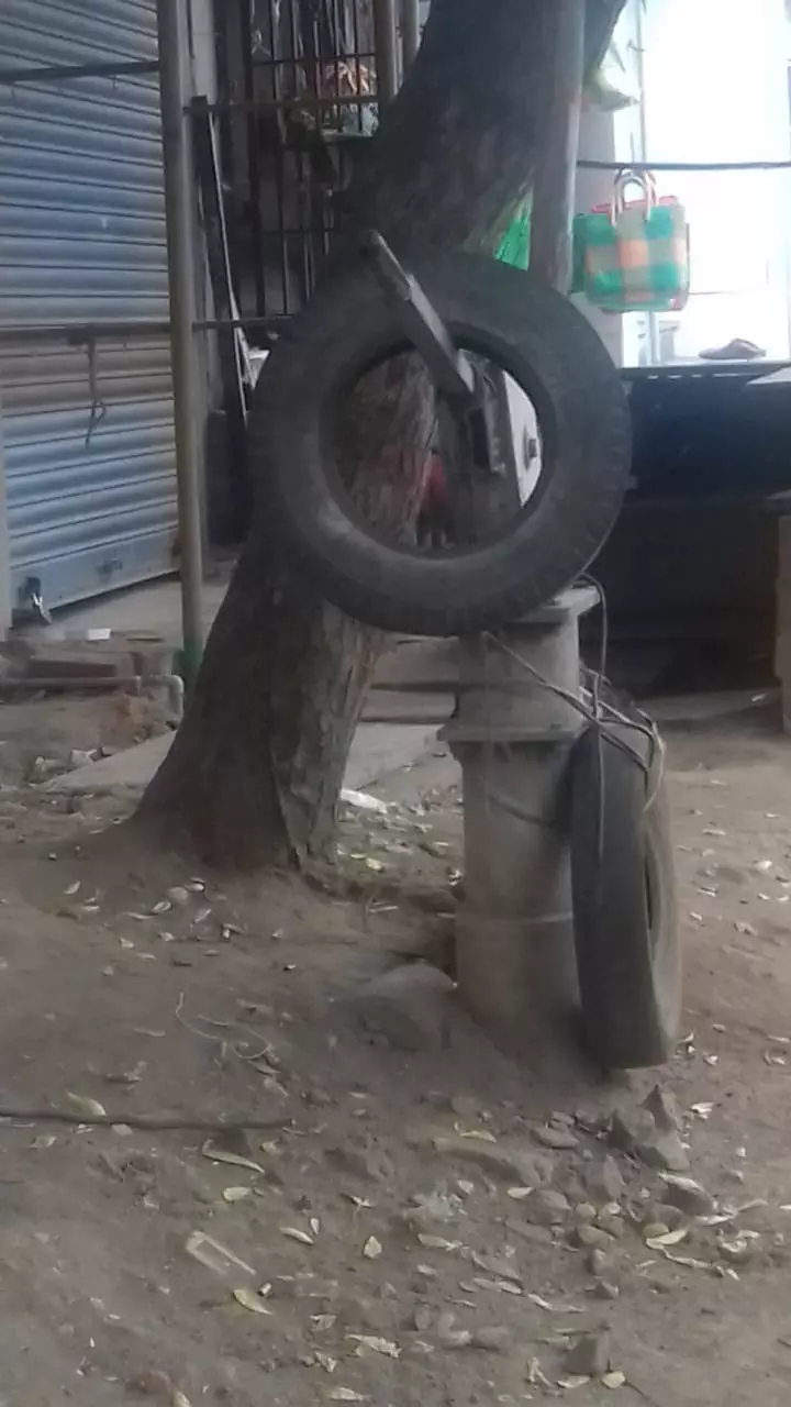 பயனற்ற அடி பம்பு