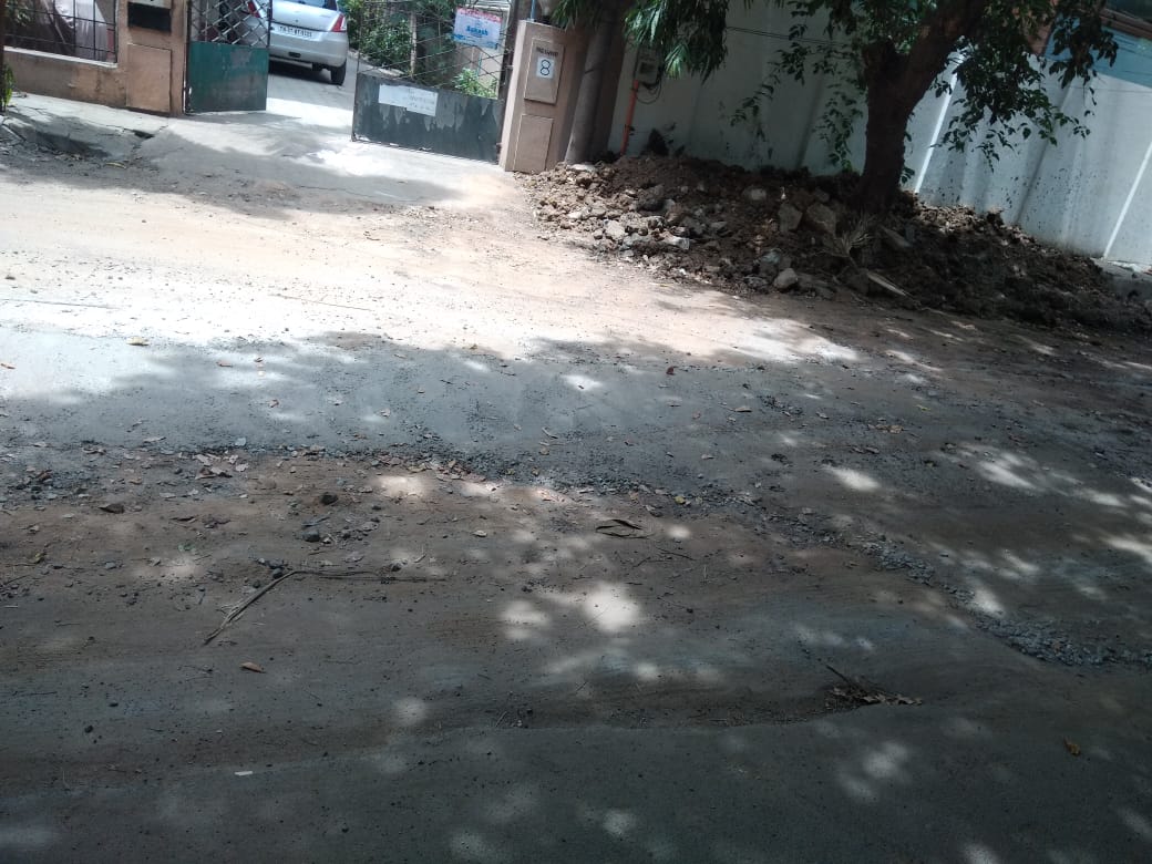 சாலை சீரமைக்கப்பட்டது