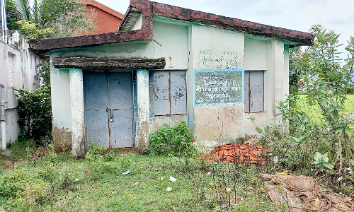 பராமரிக்க வேண்டிய அரசு கட்டிடம் பராமரிக்க வேண்டிய அரசு கட்டிடம்
