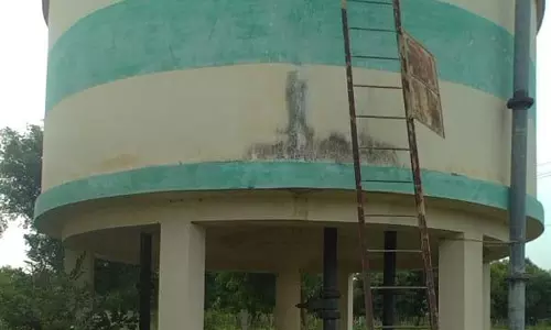 சுற்றுச்சுவா் கட்டப்படுமா? சுற்றுச்சுவா் கட்டப்படுமா?