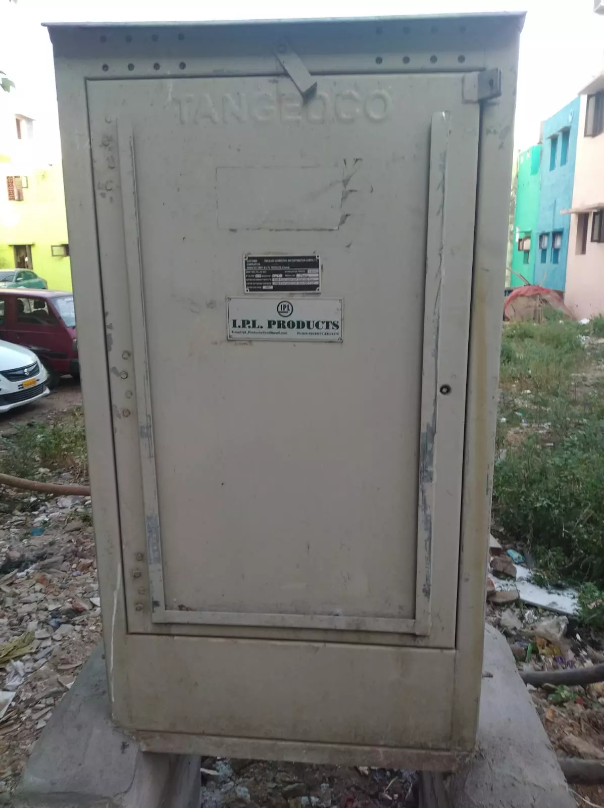 புதிதாக மின்இணைப்பு பெட்டி