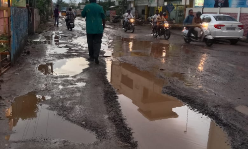 மோசமான நிலையில் சாலை மோசமான நிலையில் சாலை