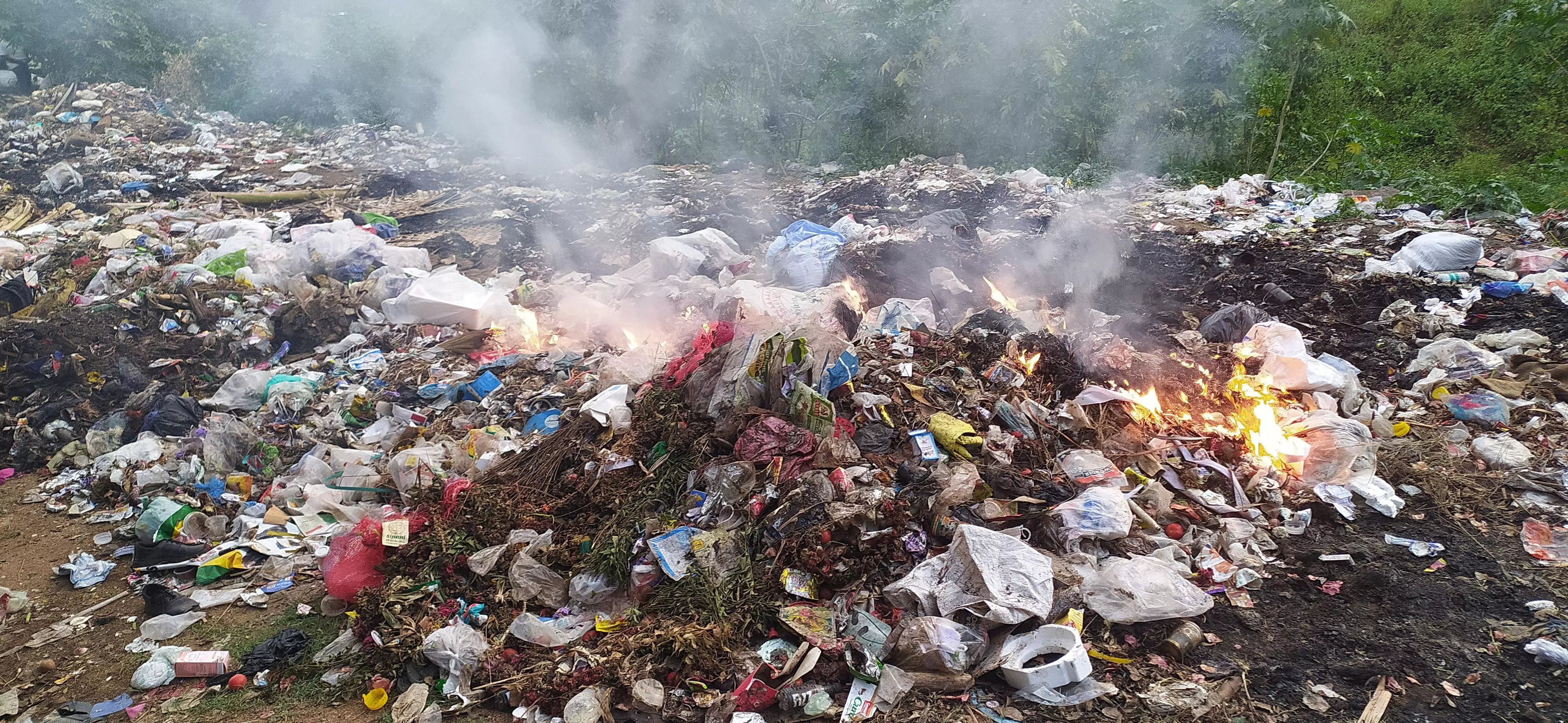 காற்று மாசால் மக்கள் அவதி காற்று மாசால் மக்கள் அவதி