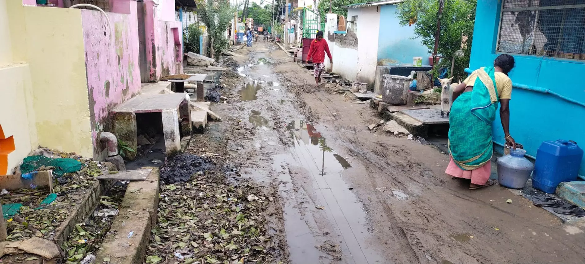 சாக்கடை கால்வாய் வசதி தேவை