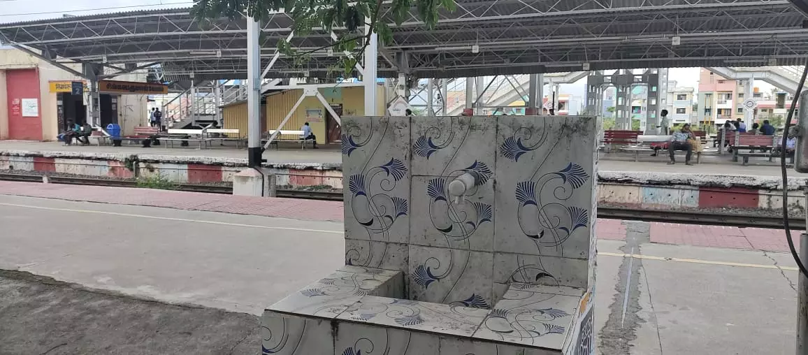 செயல்படாத தண்ணீர் குழாய் செயல்படாத தண்ணீர் குழாய்