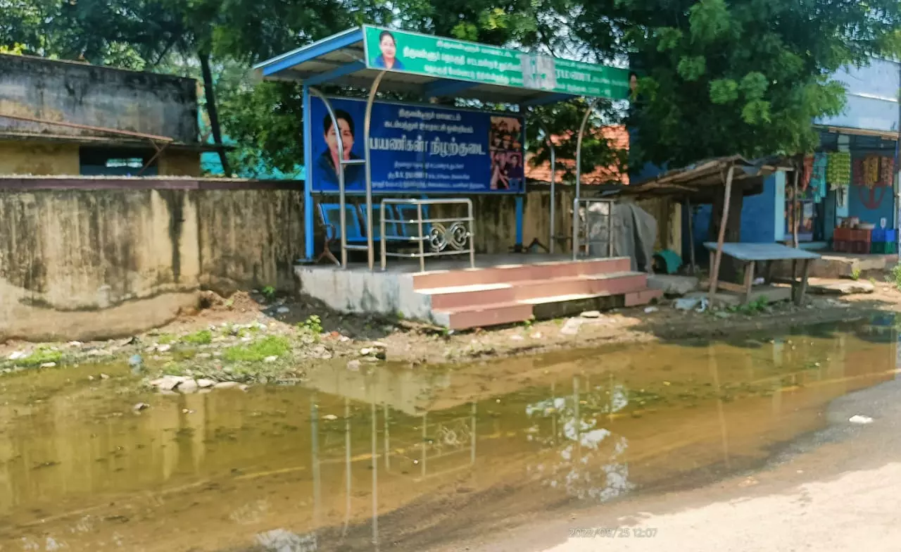 பயணிகள் அவதி பயணிகள் அவதி